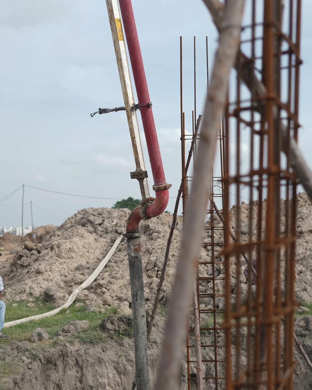 Column reinforcement cage beside the pump line